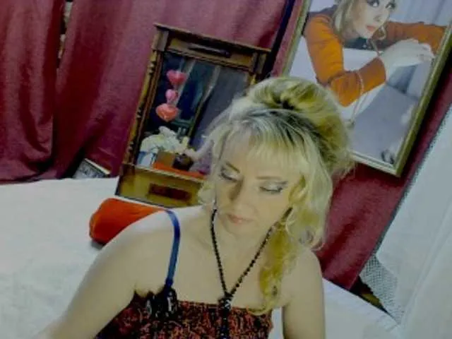 Live sex webcam photo for KatrinExcite #292147997