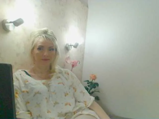 Live sex webcam photo for KatrinExcite #292251602