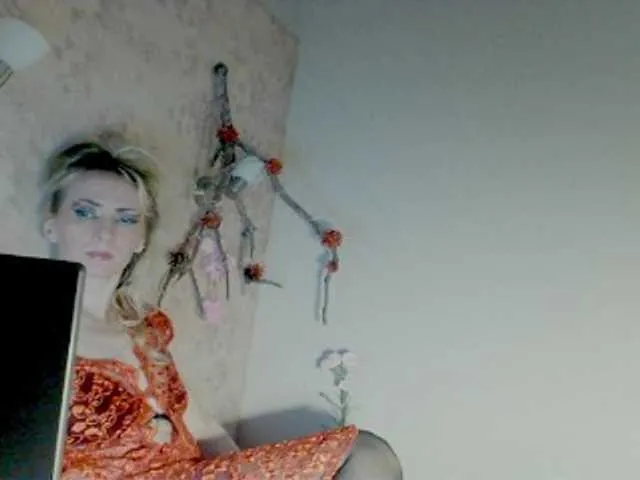 Live sex webcam photo for KatrinExcite #292360473