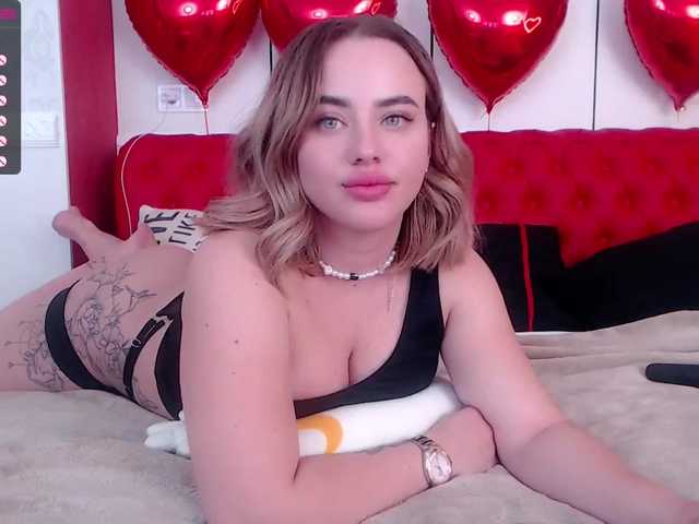 Live sex webcam photo for KatrinaJades #272439445