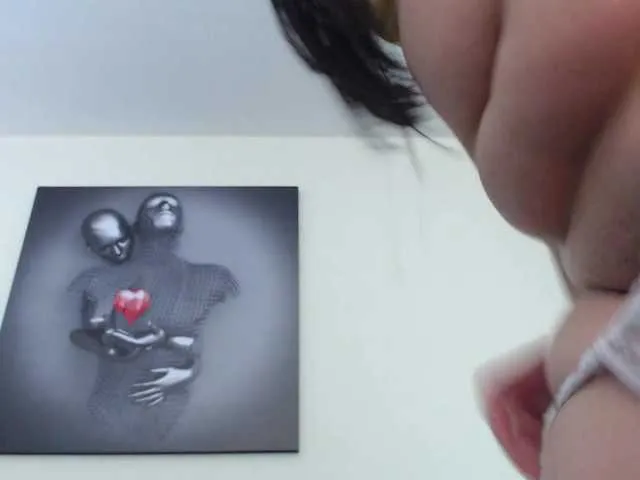 Live sex webcam photo for KatrinaRolandd #292337905