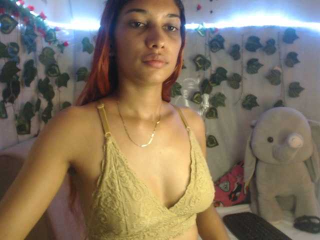 Live sex webcam photo for Katrinapussyqueen #276327770