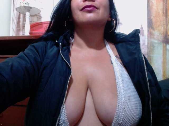 Live sex webcam photo for KattaHorny #273119105