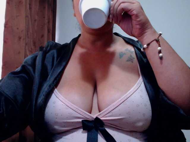 Live sex webcam photo for KattaHorny #277645434