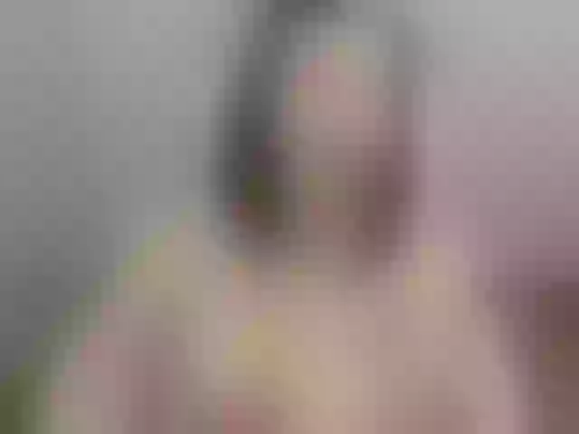 Live sex webcam photo for Kattia- #272876077