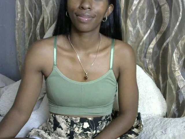 Live sex webcam photo for Katty-12 #277071552