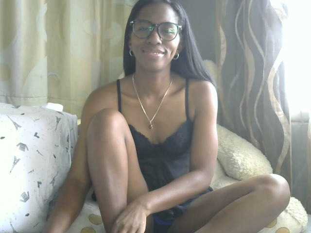 Live sex webcam photo for Katty-12 #277115882