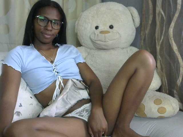 Live sex webcam photo for Katty-12 #277117599