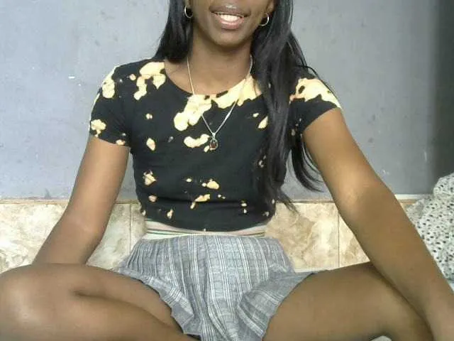 Live sex webcam photo for Katty-12 #277177658