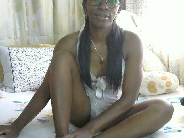 Live sex webcam photo for Katty-12 #277290833