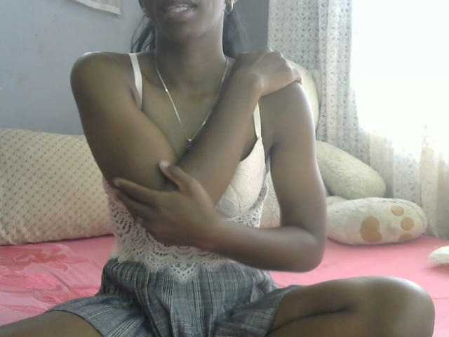 Live sex webcam photo for Katty-12 #277331004