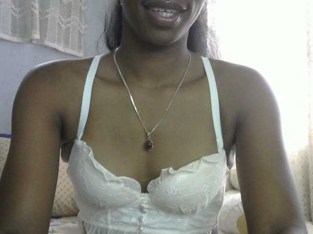 Live sex webcam photo for Katty-12 #277350995