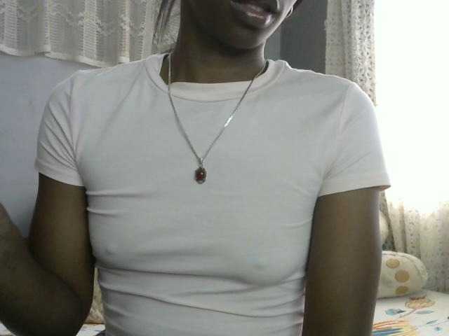 Live sex webcam photo for Katty-12 #277359068