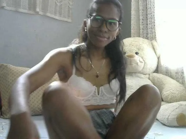 Live sex webcam photo for Katty-12 #277371756