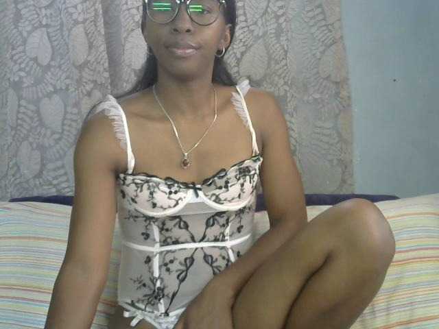 Live sex webcam photo for Katty-12 #277467337