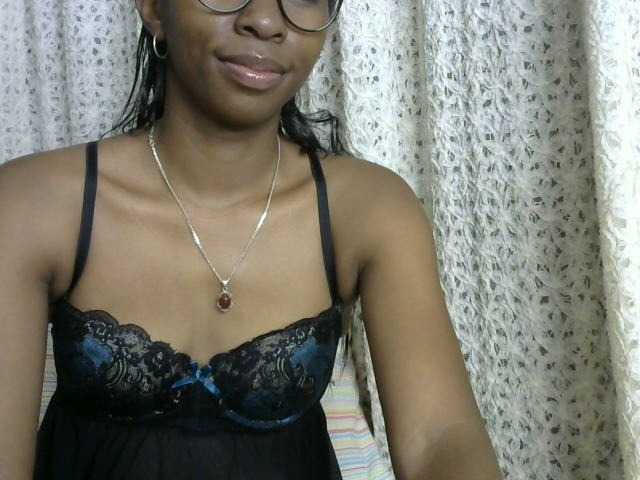 Live sex webcam photo for Katty-12 #277472932