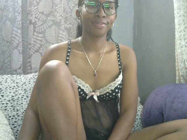 Live sex webcam photo for Katty-12 #277481210