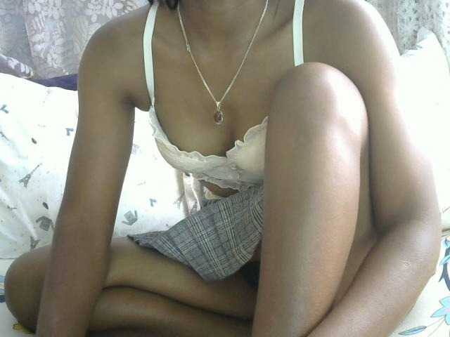 Live sex webcam photo for Katty-12 #277561935