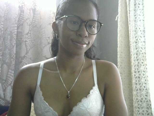 Live sex webcam photo for Katty-12 #277586841