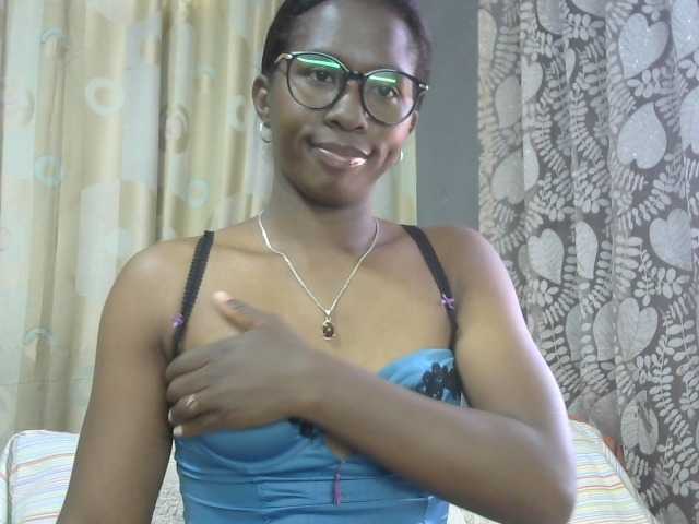 Live sex webcam photo for Katty-12 #288587391