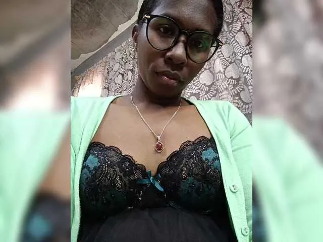 Live sex webcam photo for Katty-12 #289627212