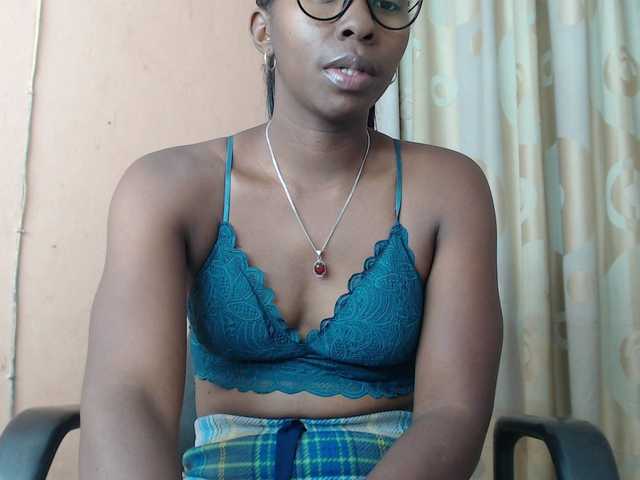 Live sex webcam photo for Katty-12 #290285185