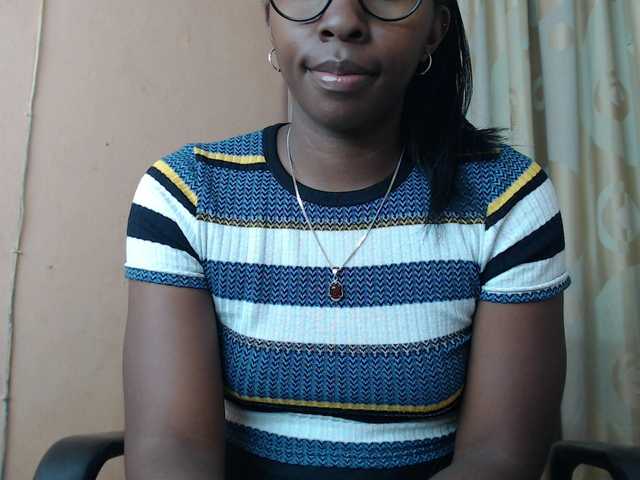 Live sex webcam photo for Katty-12 #290286549