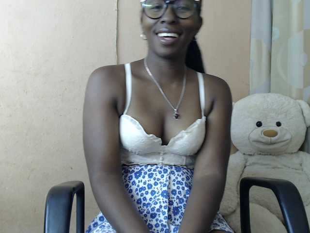 Live sex webcam photo for Katty-12 #290338705