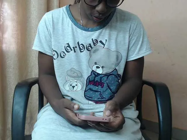 Live sex webcam photo for Katty-12 #290593678