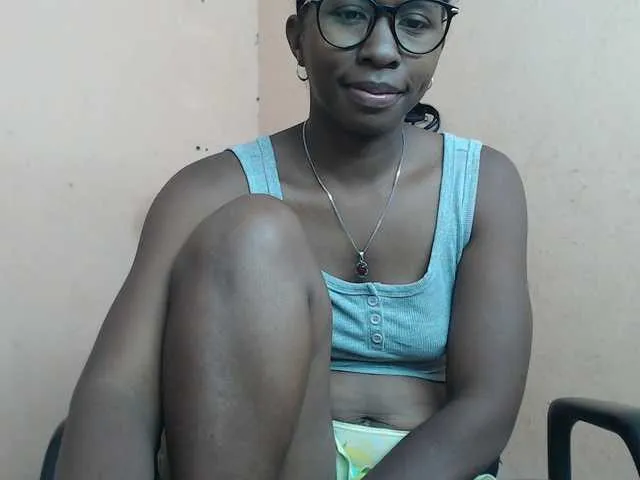 Live sex webcam photo for Katty-12 #290612532