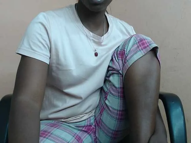 Live sex webcam photo for Katty-12 #290653885