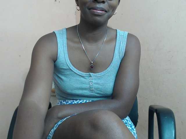 Live sex webcam photo for Katty-12 #290701110