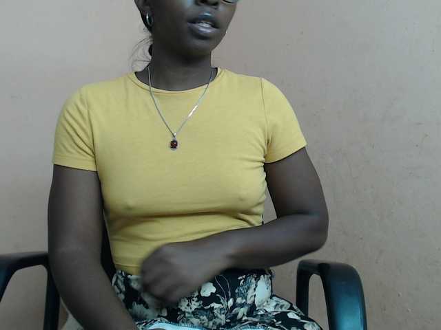 Live sex webcam photo for Katty-12 #290709423