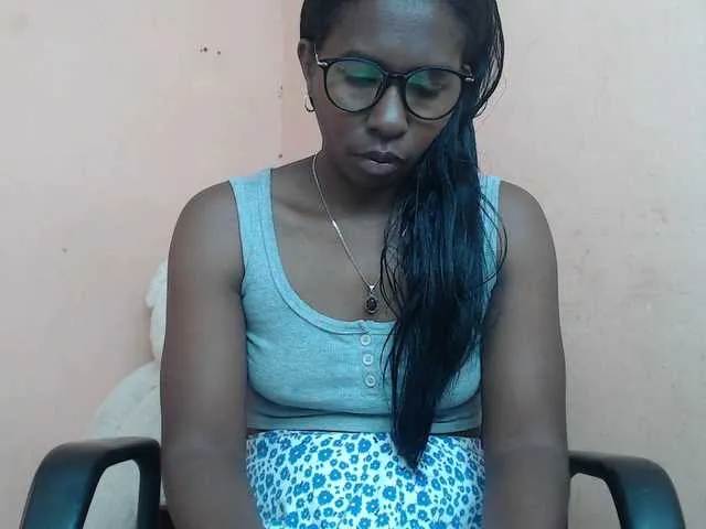 Live sex webcam photo for Katty-12 #290748273