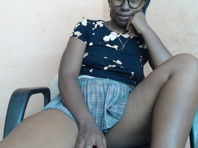 Live sex webcam photo for Katty-12 #290893983