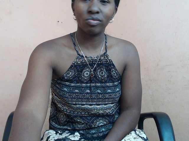 Live sex webcam photo for Katty-12 #290975481