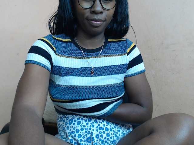 Live sex webcam photo for Katty-12 #290987723