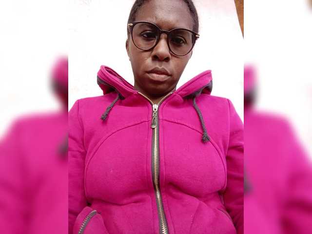 Live sex webcam photo for Katty-12 #291622280