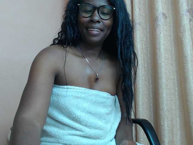 Live sex webcam photo for Katty-12 #291633259