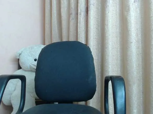 Live sex webcam photo for Katty-12 #291837585