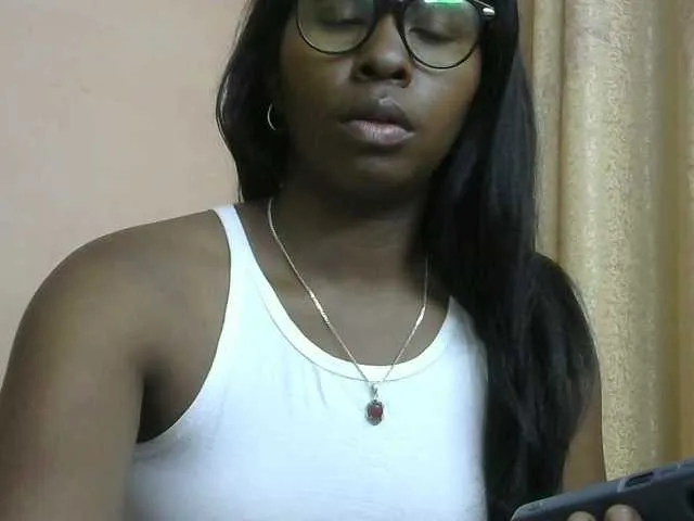 Live sex webcam photo for Katty-12 #292060333