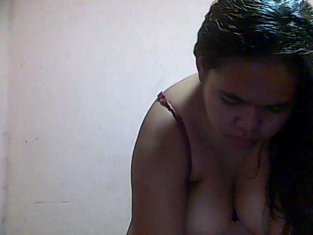 Live sex webcam photo for Katty23a #277946196