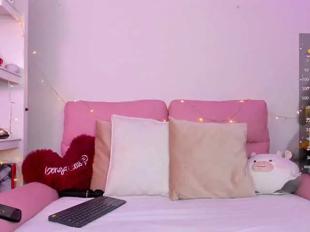 Live sex webcam photo for KattyClarck #278148709