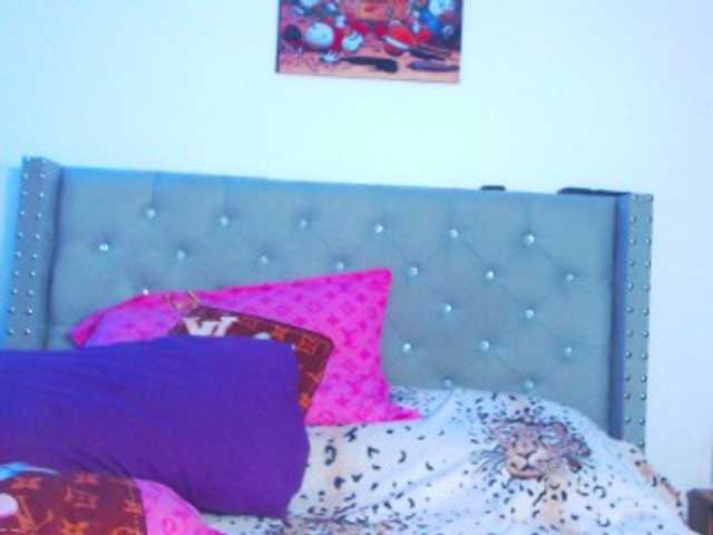 Live sex webcam photo for KattyCrawford #290364368