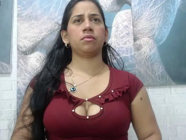 Live sex webcam photo for KattyDevil20 #272477449