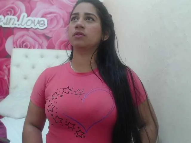 Live sex webcam photo for KattyDevil20 #272789648