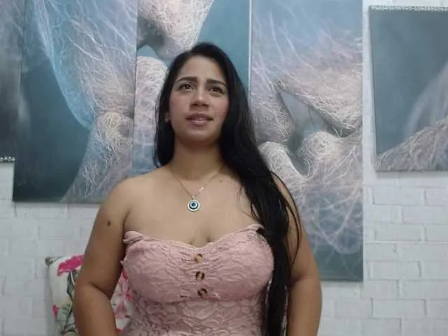 Live sex webcam photo for KattyDevil20 #273114740
