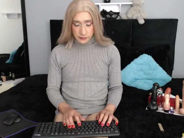 Live sex webcam photo for KattyKiut #273250274