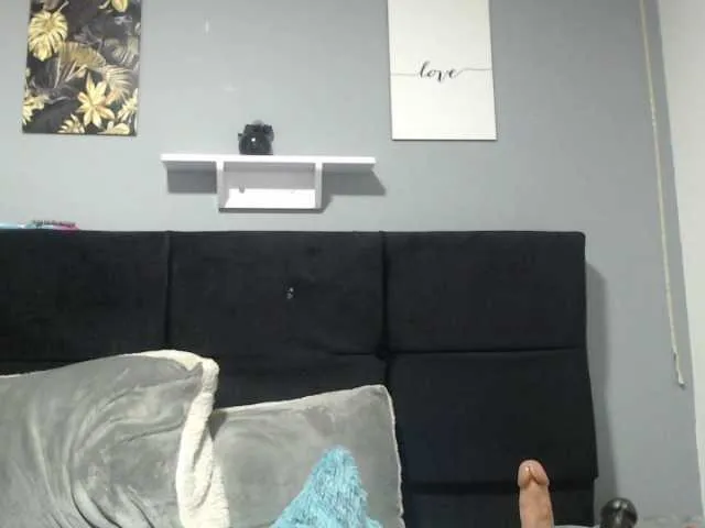 Live sex webcam photo for KattyKiut #273481949