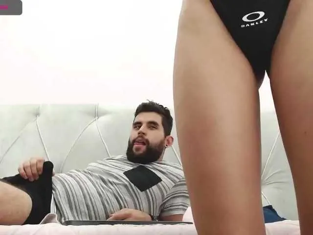 Live sex webcam photo for Kattynderic #272319082